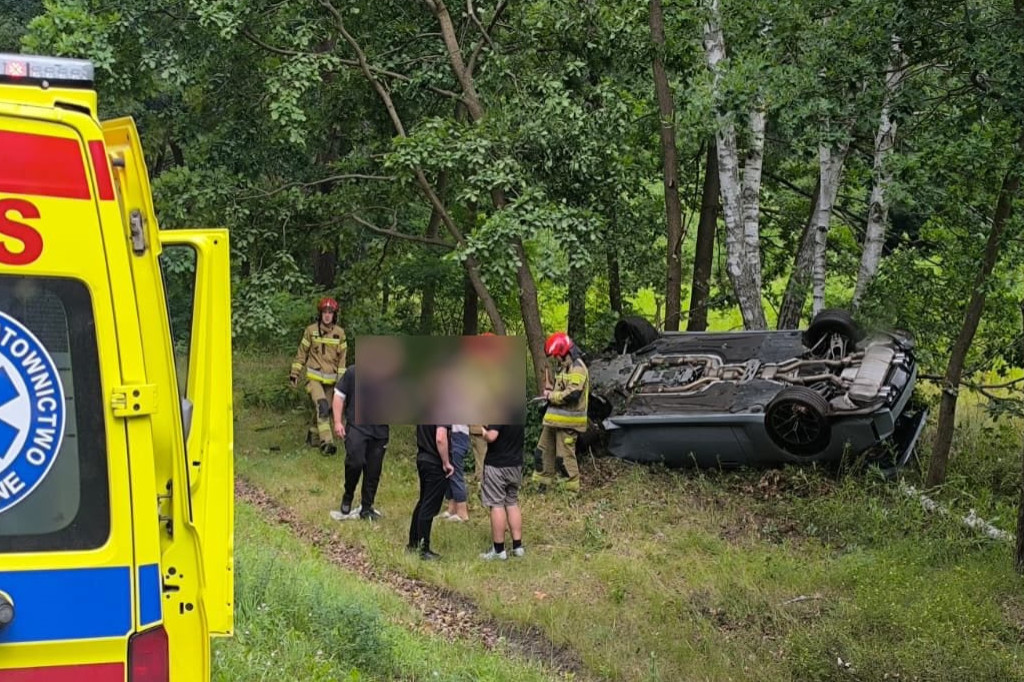 BMW dachowało w Stanisławowie Pierwszym