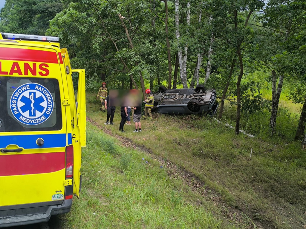 BMW dachowało w Stanisławowie Pierwszym