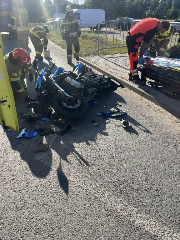Zderzenie osobówki z motocyklem na DW632