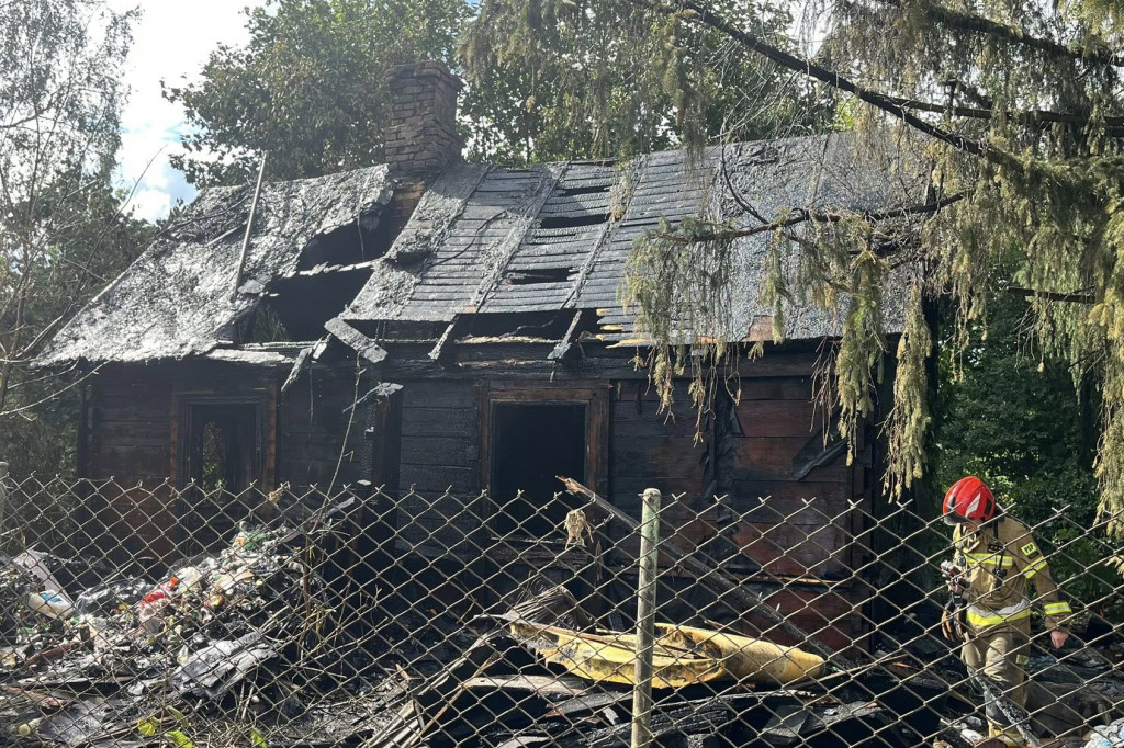 Pożar drewnianego domu w Jabłonnie