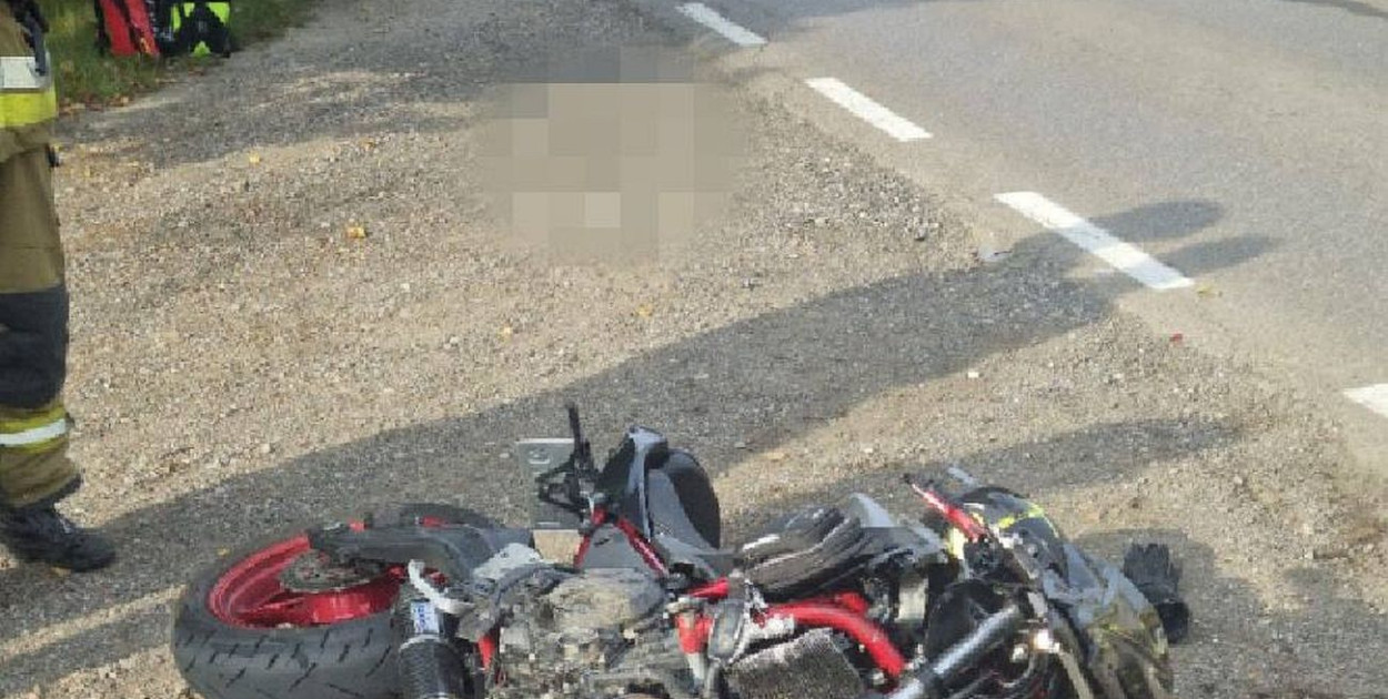 Motocyklistka potrącona po zderzeniu z osobówką