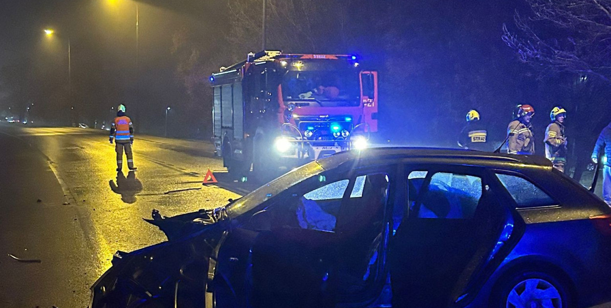 Kolizja dwóch aut na DW631 w Nieporęcie