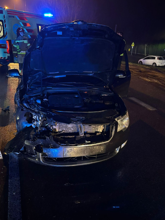 Kolizja dwóch aut na DW631 w Nieporęcie