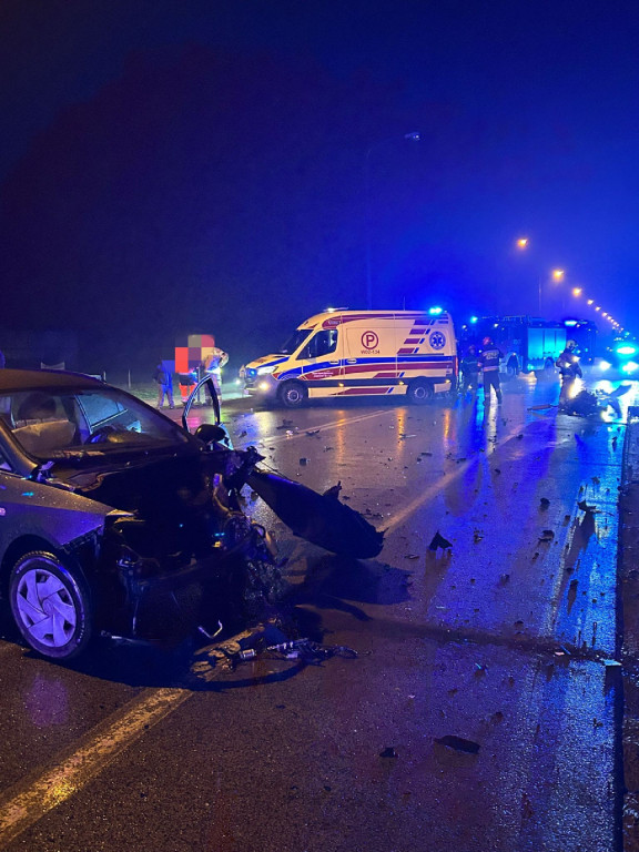 Kolizja dwóch aut na DW631 w Nieporęcie