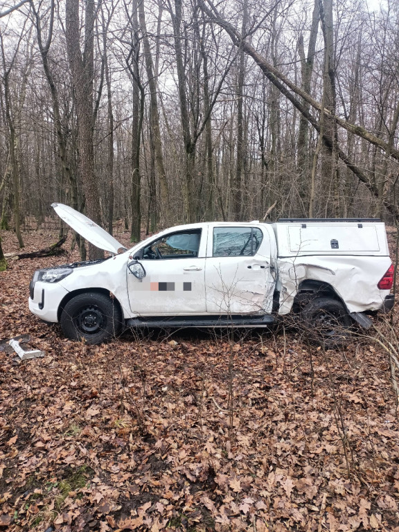 Jedna osoba trafiła do szpitala po wypadku na DW632