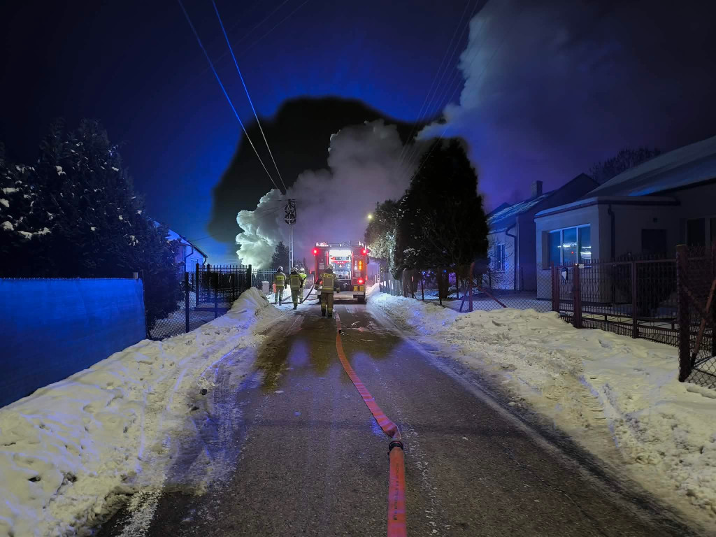 Krubin: Spłonął dom. W akcji 13 zastępów strażaków