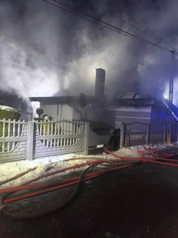 Krubin: Spłonął dom. W akcji 13 zastępów strażaków