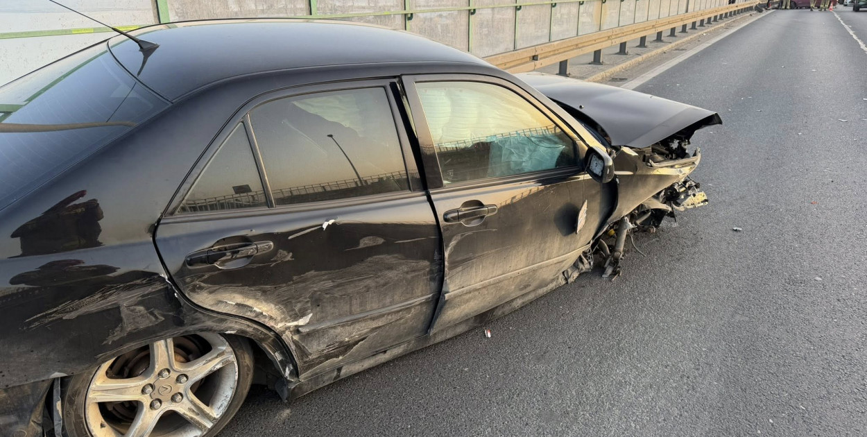 Zderzenie dwóch osobówek na moście w Zegrzu Płd.