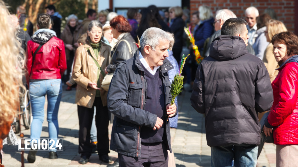 Legionowo : Mieszkańcy uczcili Niedzielę Palmową