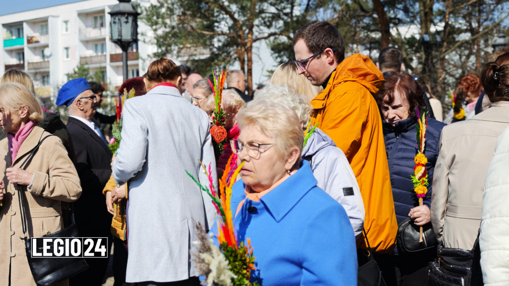 Legionowo : Mieszkańcy uczcili Niedzielę Palmową