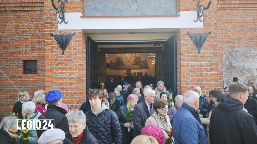 Legionowo : Mieszkańcy uczcili Niedzielę Palmową