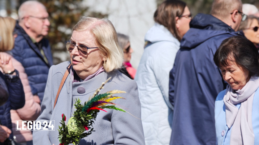 Legionowo : Mieszkańcy uczcili Niedzielę Palmową