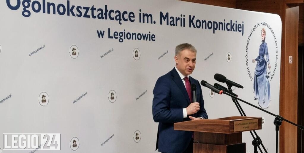Wicepremier Gawkowski z wizytą w LO im. Konopnickiej