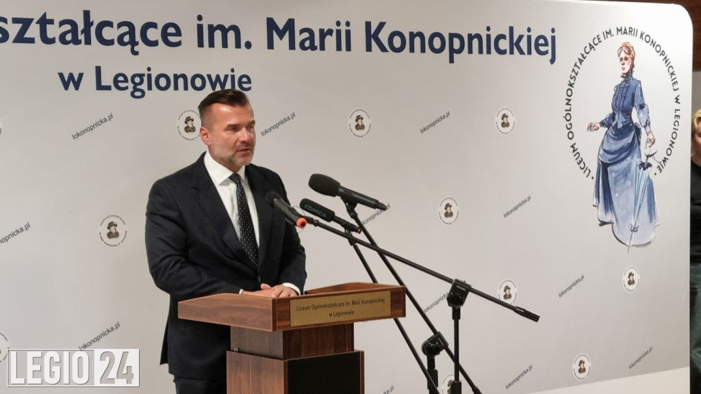 Wicepremier Gawkowski z wizytą w LO im. Konopnickiej