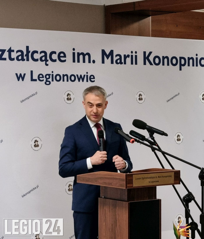 Wicepremier Gawkowski z wizytą w LO im. Konopnickiej