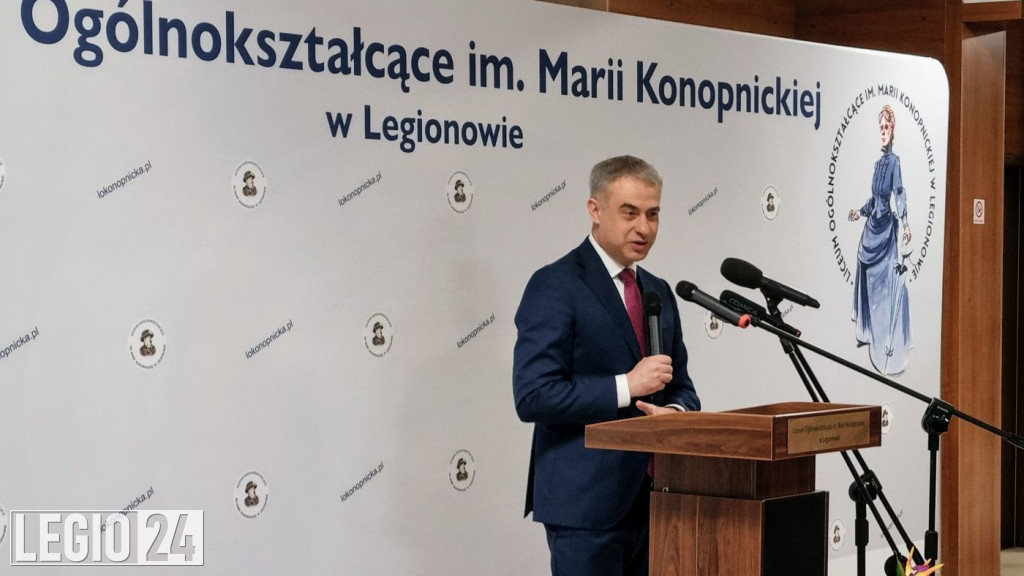 Wicepremier Gawkowski z wizytą w LO im. Konopnickiej
