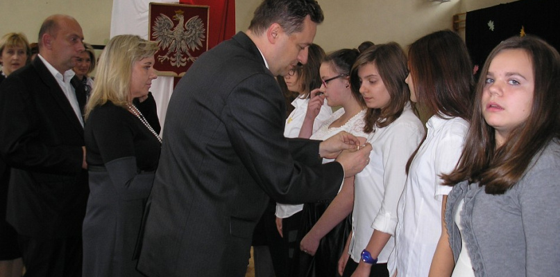 Ślubowanie uczniów klas I Gimnazjum nr 5 w ZS-P nr 2