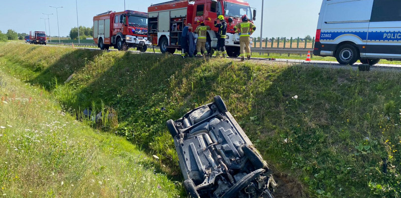 Wypadek na obwodnicy Serocka. Fot. Wojskowa Straż Pożarna Zegrze