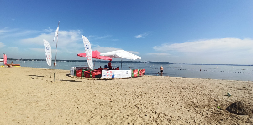 Na Dzikiej Plaży w Nieporęcie znów powiewa biała flaga, fot. UG Nieporęt