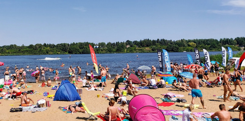 Sinice przy plaży w Wieliszewie. Nie wchodź do wody!