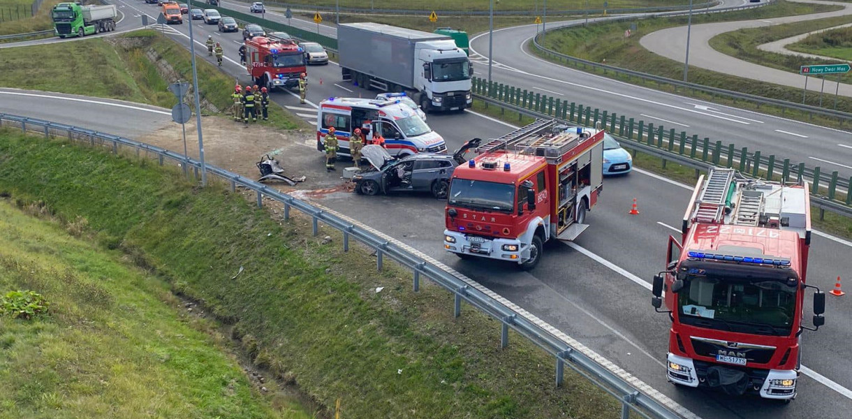 Wpadek na obwodnicy Serocka. Fot. fb / Wojskowa Straż Pożarna Zegrze