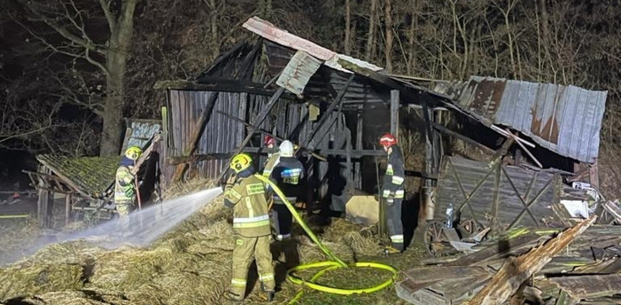 Pożar stodoły w Stanisławowie Pierwszym. Fot. fb / KP PSP Legionowo