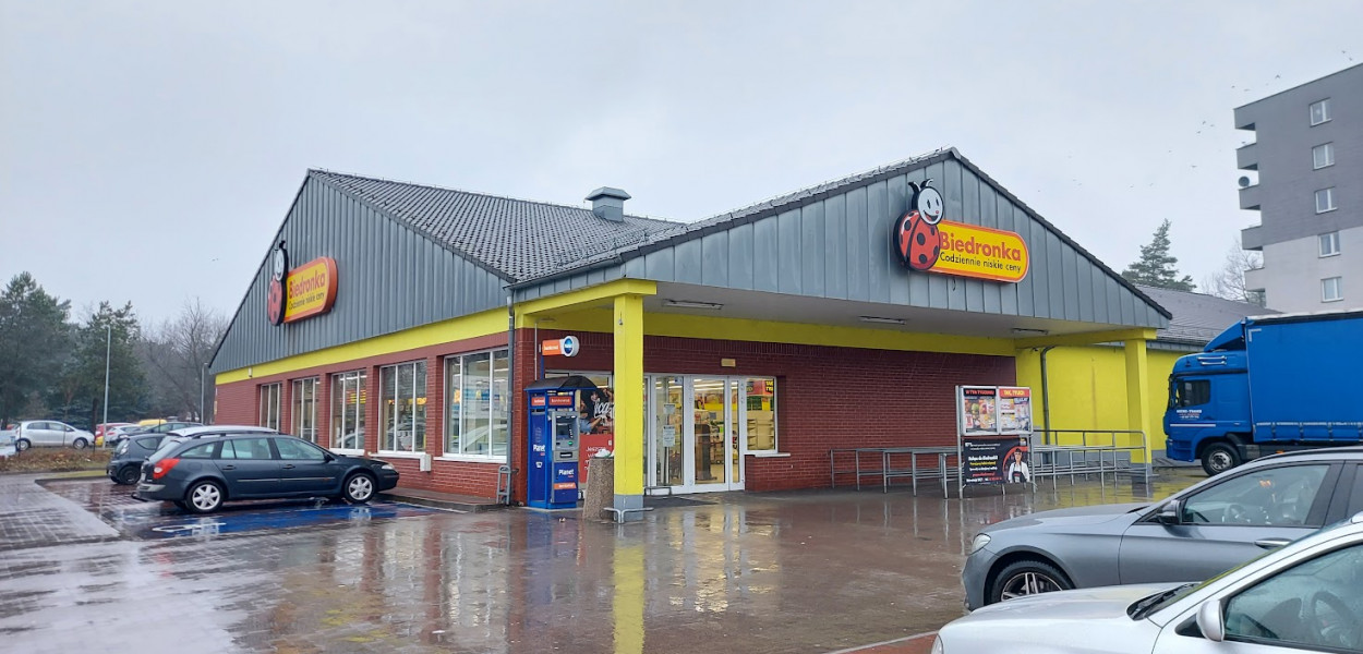 Sklep Biedronka przy ul. Sowińskiego 2 w Legionowie. Fot. Legio24.pl