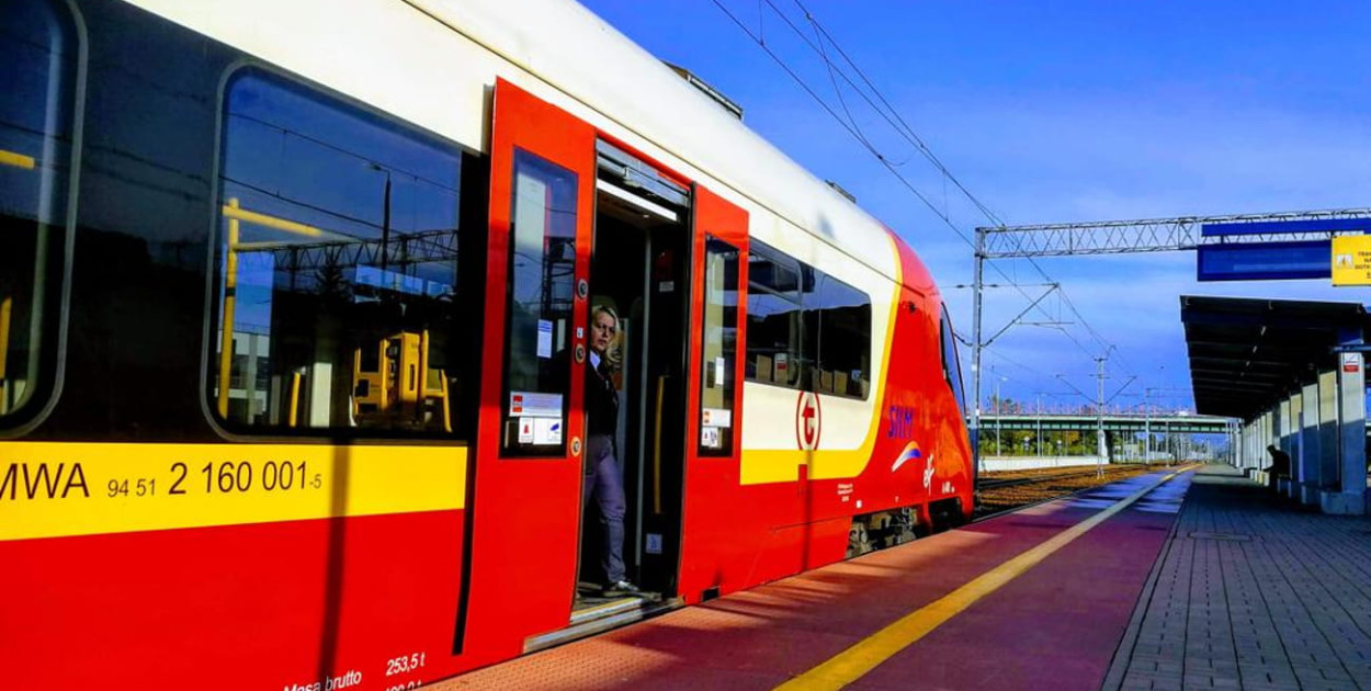 Linia SKM S3 oraz pociągi lotniskowe Kolei Mazowieckich wracają na Okęcie