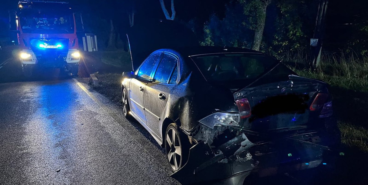 Szadki: Kolizja busa i samochodu osobowego. Fot. fb / KP PSP Legionowo