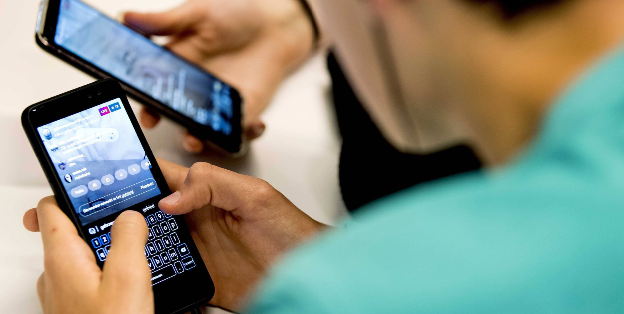 Jest apel o wprowadzenie zakazu używania smartfonów w szkołach