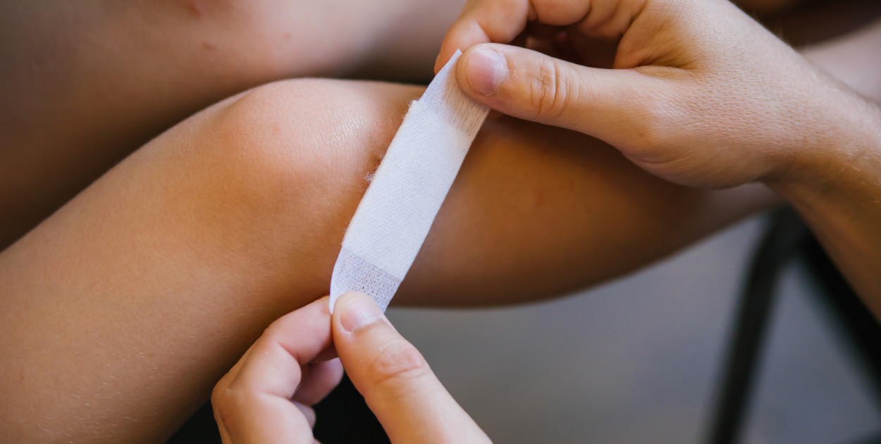 Do czego służy opatrunek hydrożelowy?