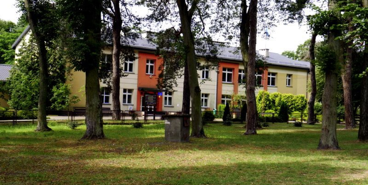 Szkoła Podstawowa im. Jerzego Szaniawskiego w Jadwisinie. Fot. UMiG w Serocku