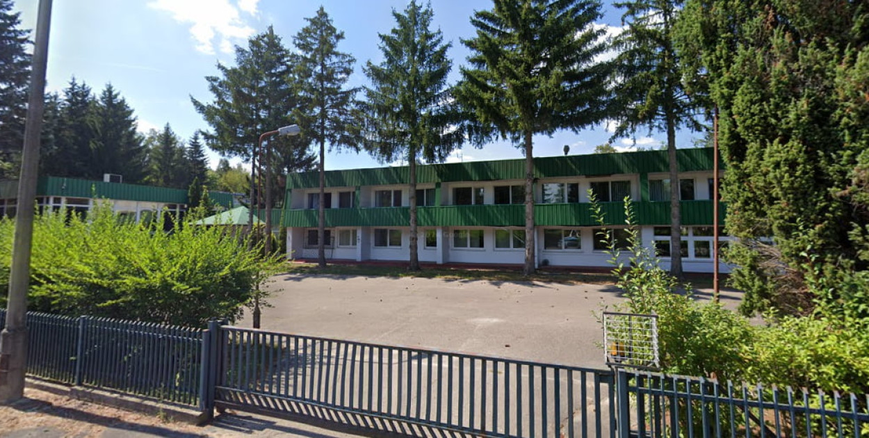 Budynki po Centrum Badań i Edukacji Statystycznej GUS w Jachrance. Fot. Google Street View