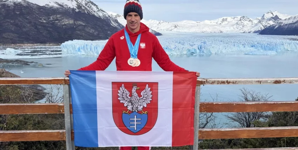 Trzy medale dla zawodnika UKS Delfin Legionowo podczas zawodów w Argentynie, fot. UM Legionowo