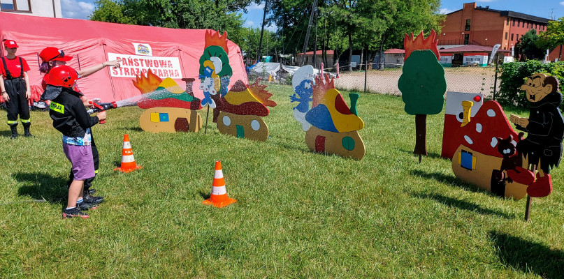 Strażacki piknik dla dzieci w bazie WOPR-u. Fot. Legio24.pl