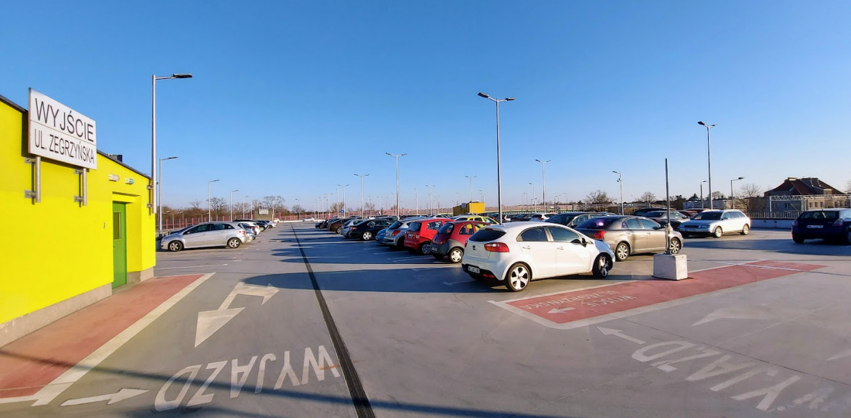 Parking wielopoziomowy po stronie os. Piaski w Legionowie. Fot. arch. Legio24.pl