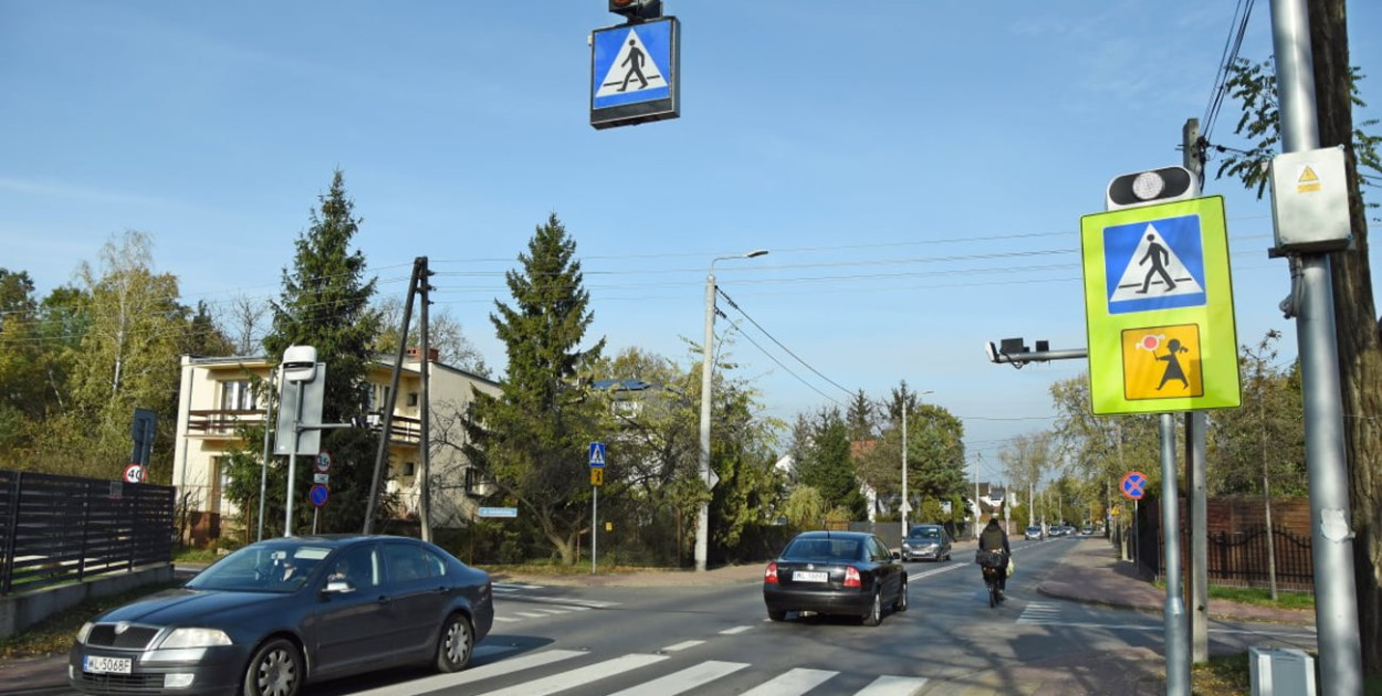 Przejście dla pieszych i znaki aktywne. Fot. arch. Starostwo Powiatowe w Legionowie