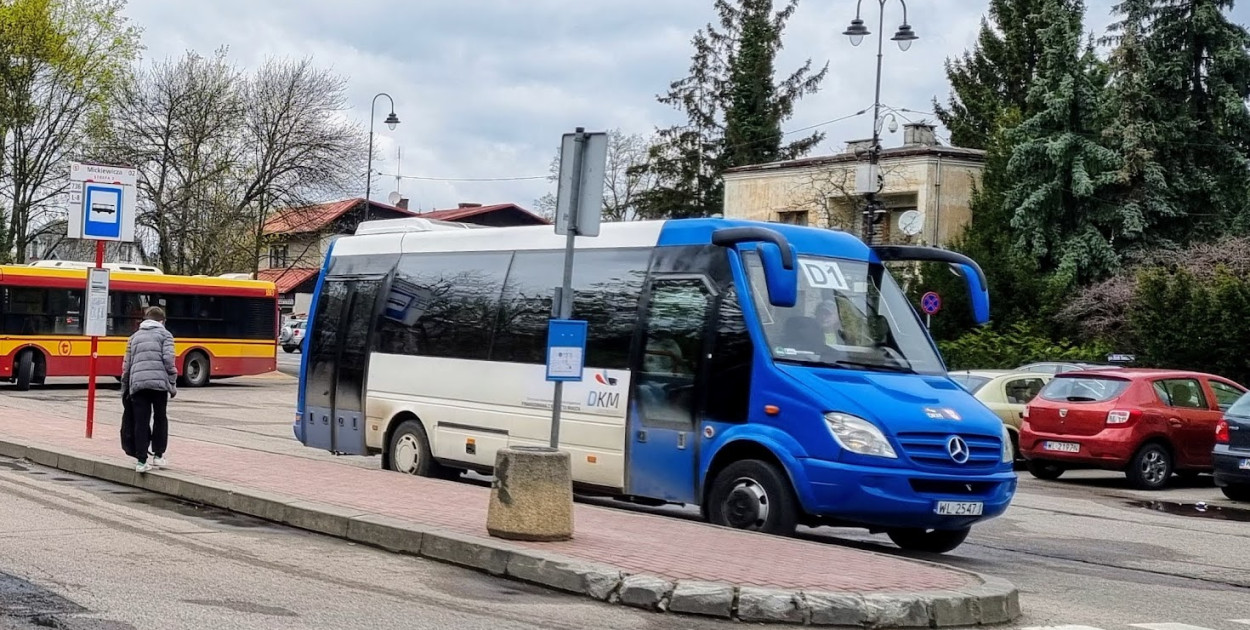 Autobus DKM. Zdj. ilustracyjne arch. Legio24.pl