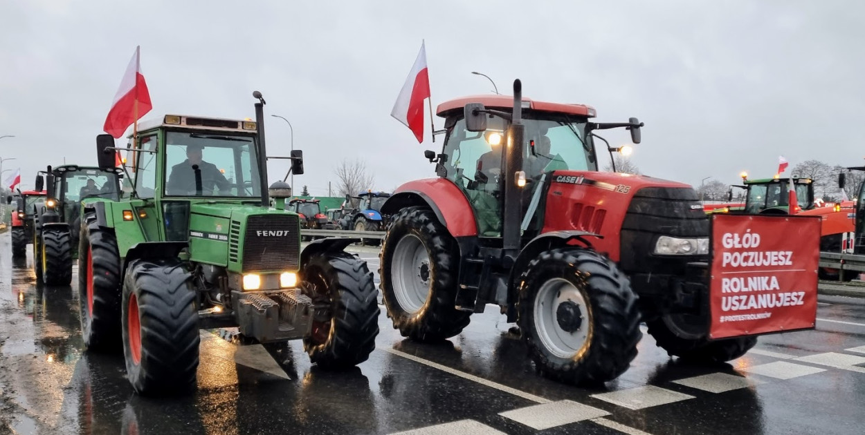 Protest rolników na DK61 w Jabłonnie. Fot. Legio24.pl