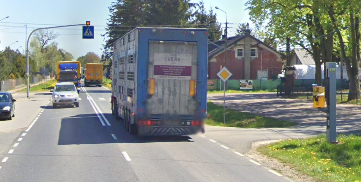 Fotoradar w Woli Kiełpińskiej . Fot Google Street View