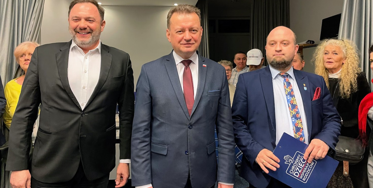Od lewej: Andrzej Kalinowski, Mariusz Błaszczak, Konrad Michalski. Fot. Legio24.pl