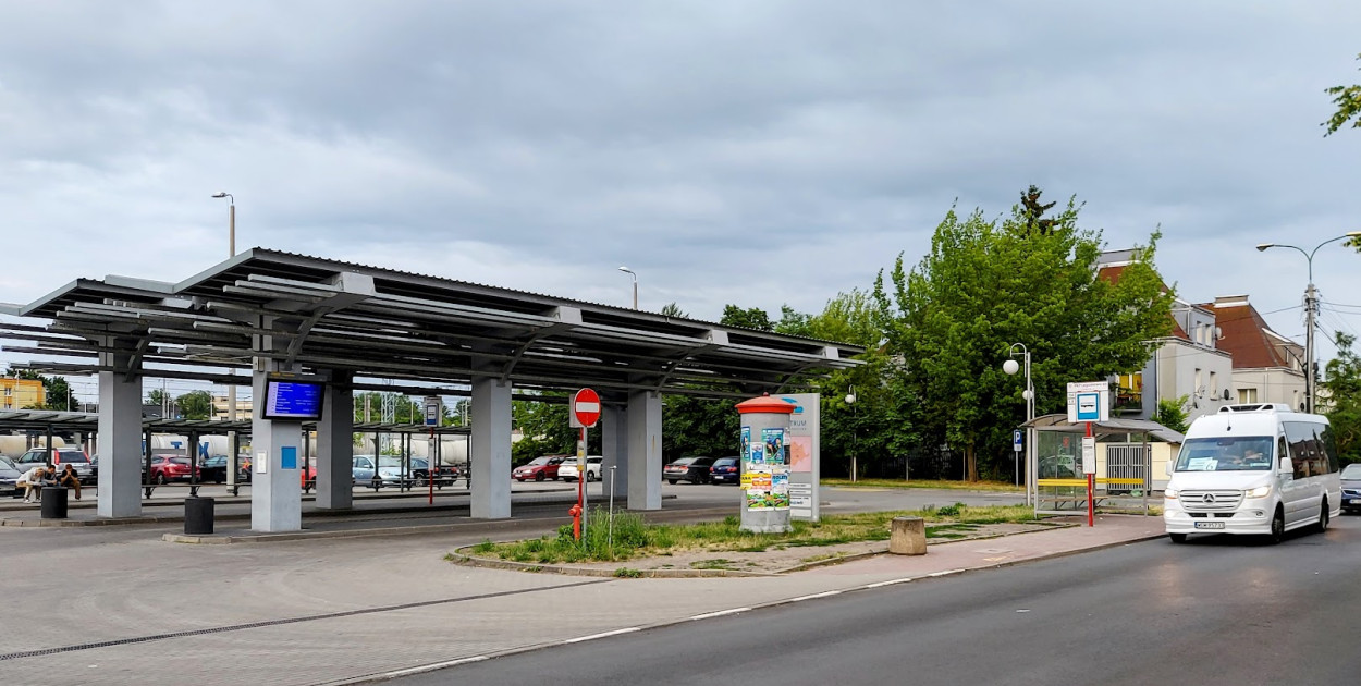 Teren przy dworcu w Legionowie zyska nową zieleń. Fot. arch. Legio24.pl