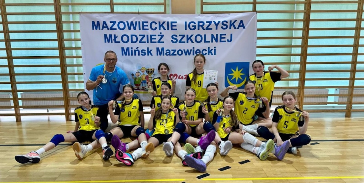 Mistrzostwo Mazowsza dla siatkarek ze Stanisławowa Pierwszego, fot. Starostwo Powiatowe w Legionowie