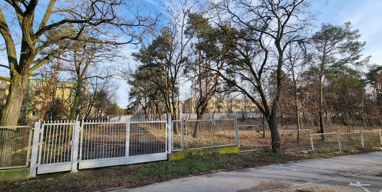Przy ul. Piaskowej powstanie nowa stacja uzdatniania wody i park kieszonkowy. Fot. Legio24.pl