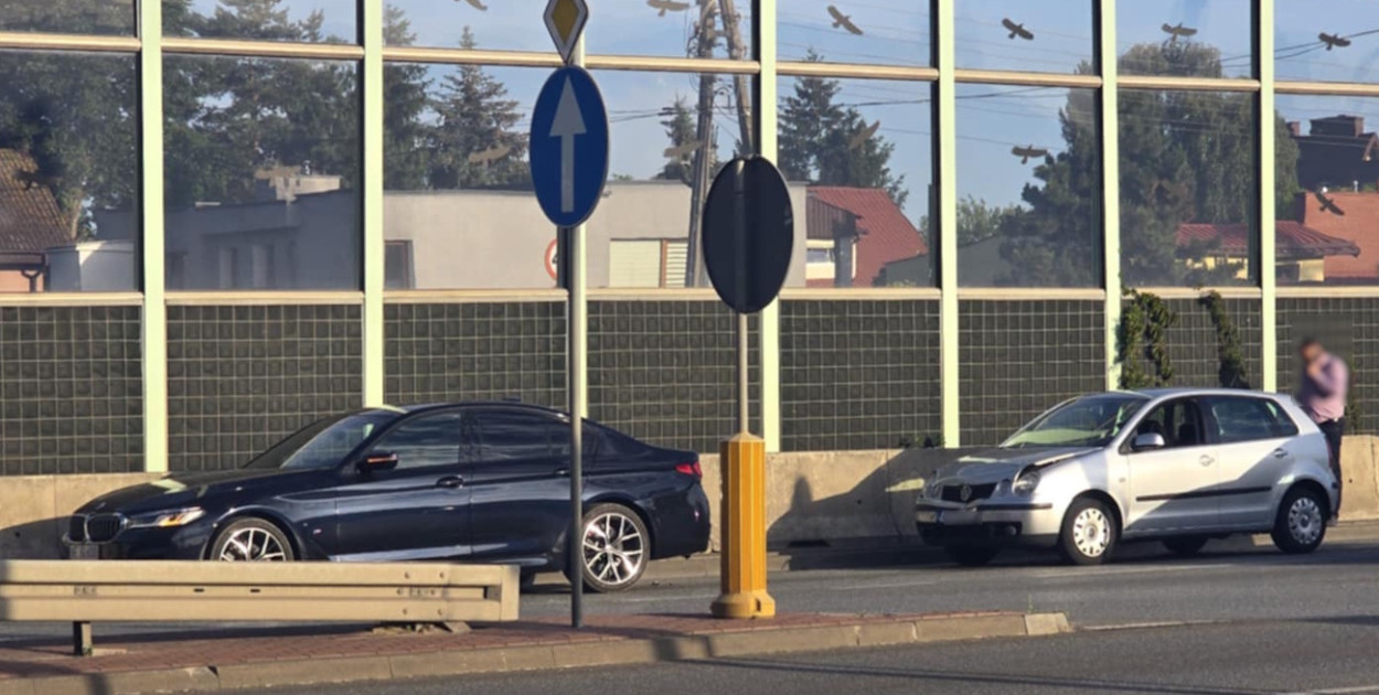 Kolizja na DK61 w Legionowie. Fot. Czytelnik