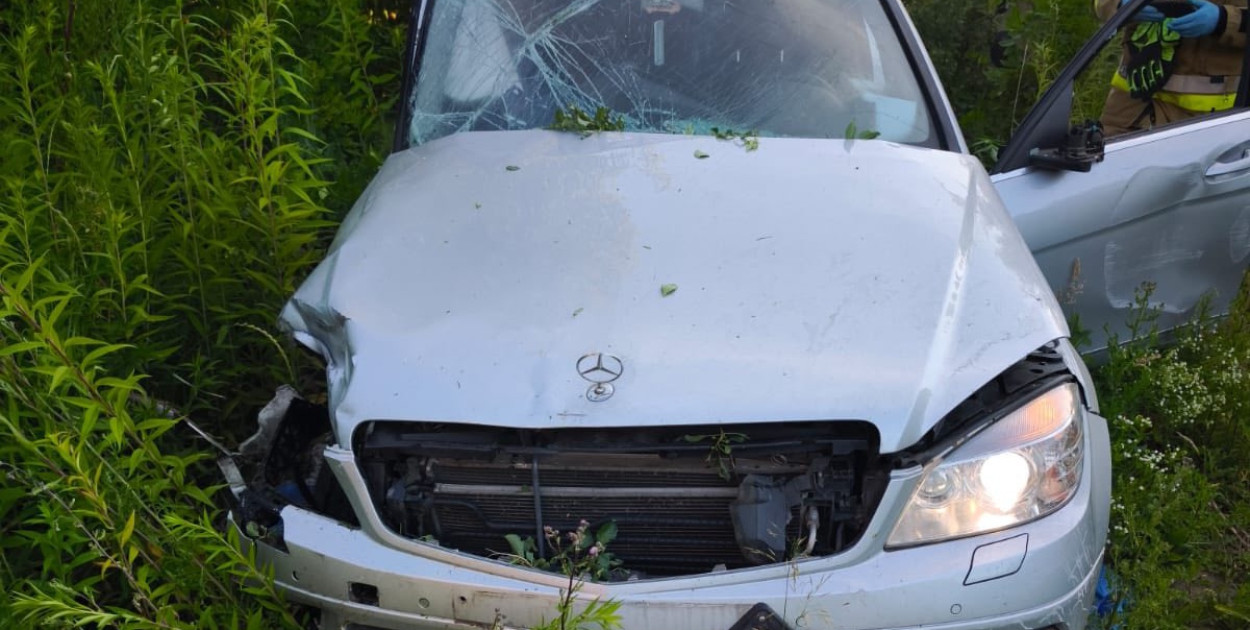 Poważny wypadek na skrzyżowaniu DK62 i DW622 w Ludwinowie Zegrzyńskim. Fot. KP PSP Legionowo