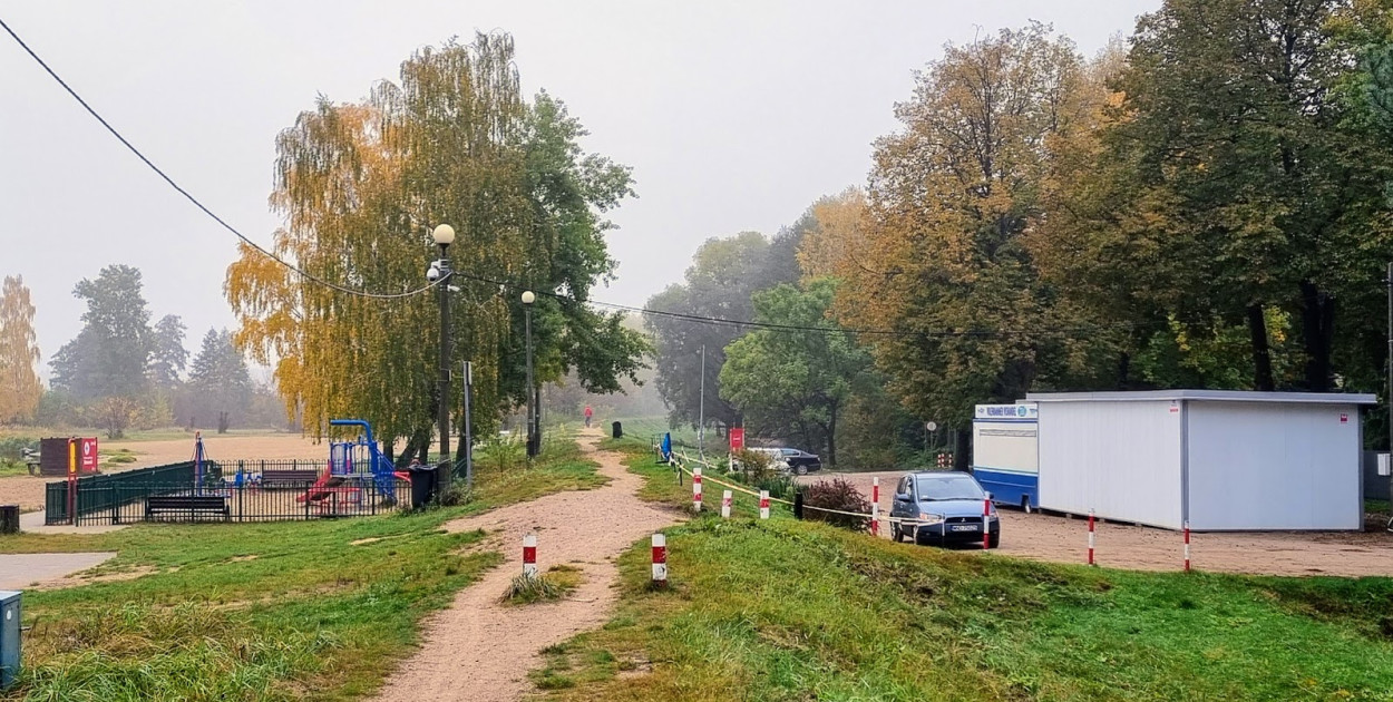 Na zaporze bocznej Jeziora Zegrzyńskiego w Wieliszewie powstanie ścieżka rowerowa. Fot. arch. Legio24.pl
