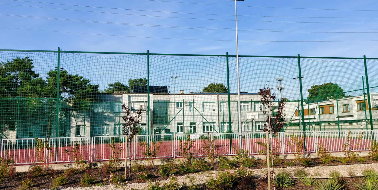 Boisko koło szkoły przy ul. Targowej w Legionowie. Fot. arch. Legio24.pl