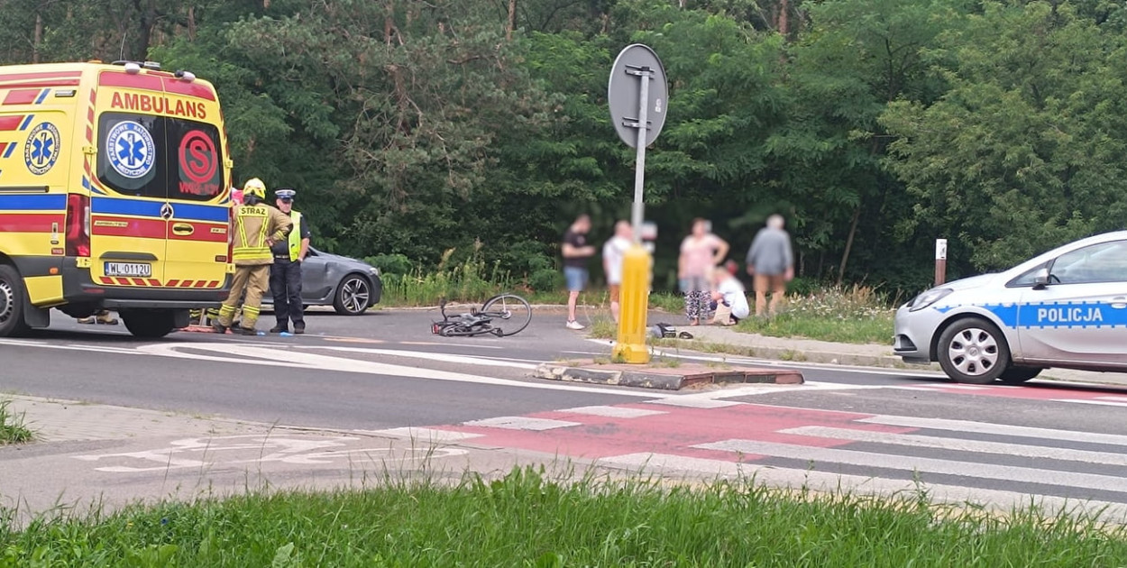 Potrącenie rowerzysty na DW630. Fot. Legio24.pl