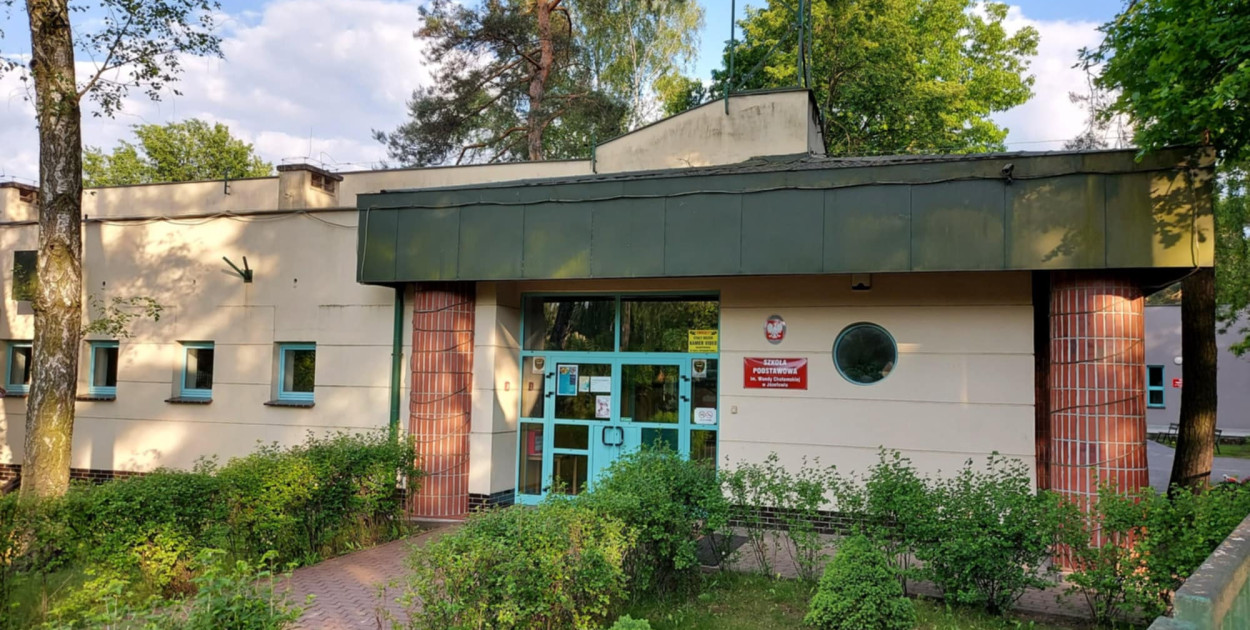 Szkoła Podstawowa w Józefowie. Fot. arch. Legio24.pl
